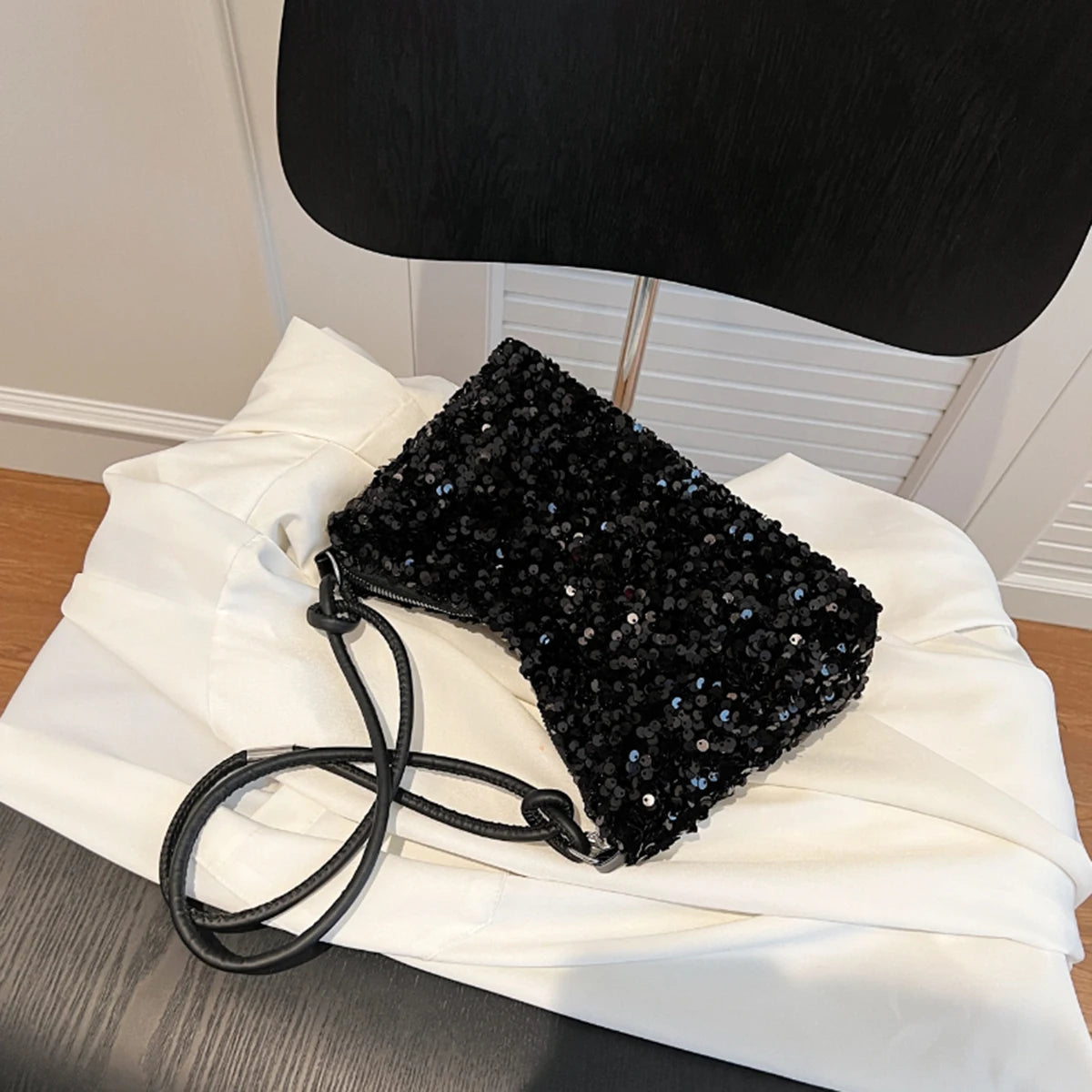 Bolsa Axila com Glitter Preta