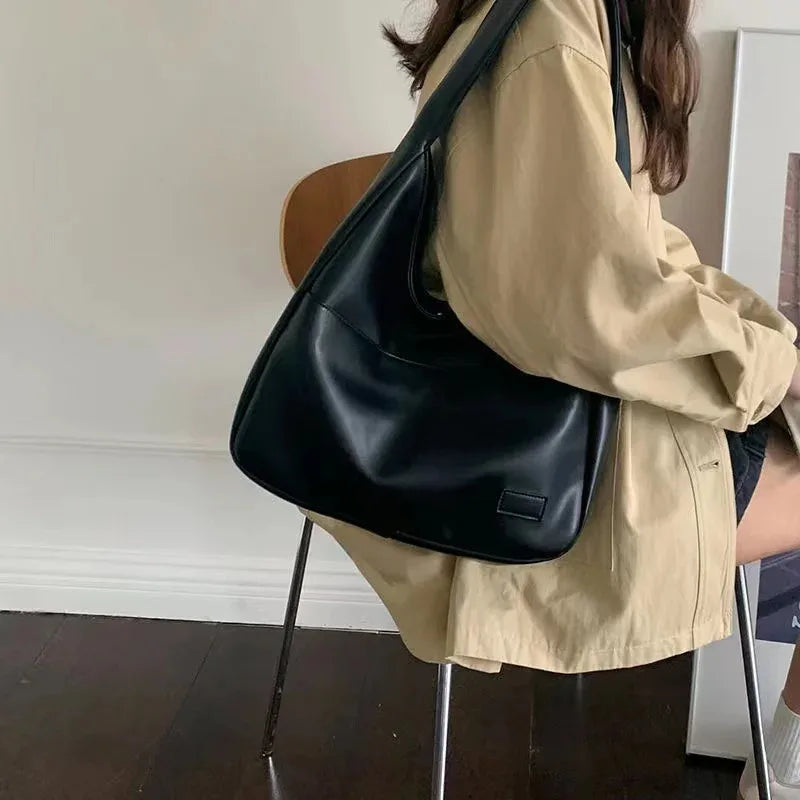Bolsa Tote Preta em Couro Grande Capacidade