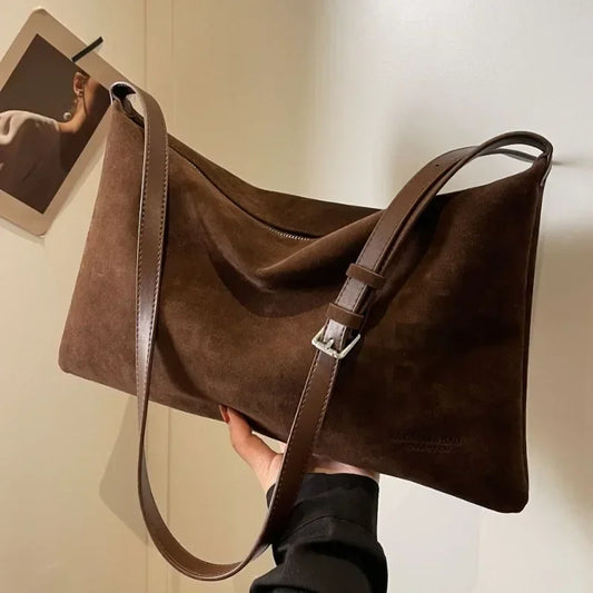 Bolsa Axila Minimalista Retrô