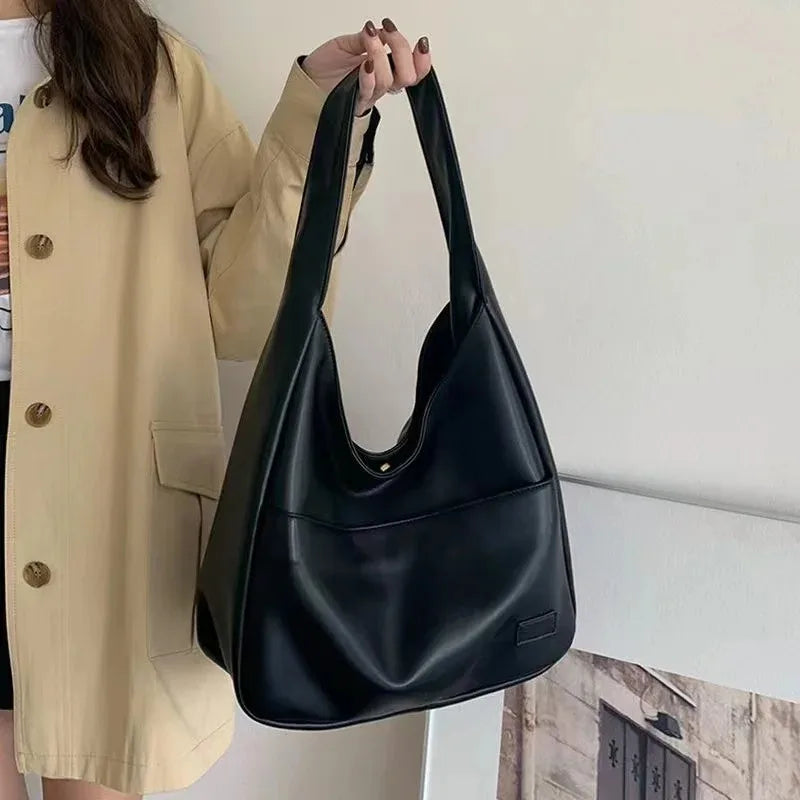 Bolsa Tote Preta em Couro Grande Capacidade