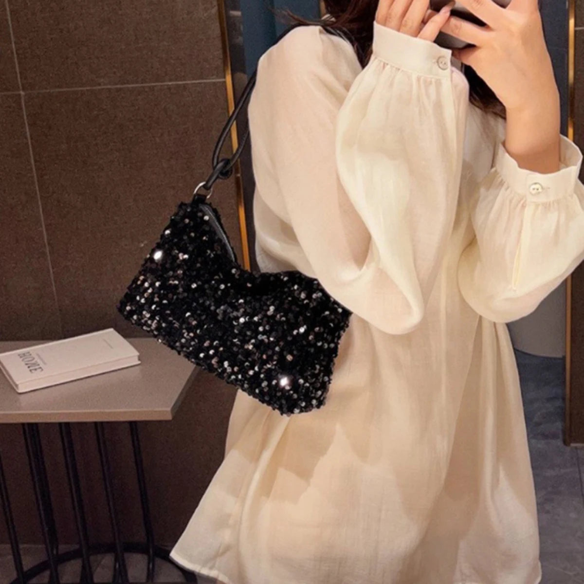 Bolsa Axila com Glitter Preta