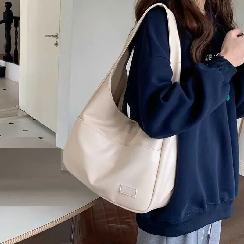 Bolsa Tote Preta em Couro Grande Capacidade